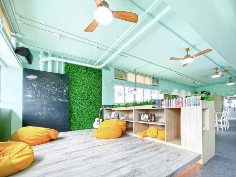 香港管理專業協會羅桂祥中學-英語咖啡閣-1