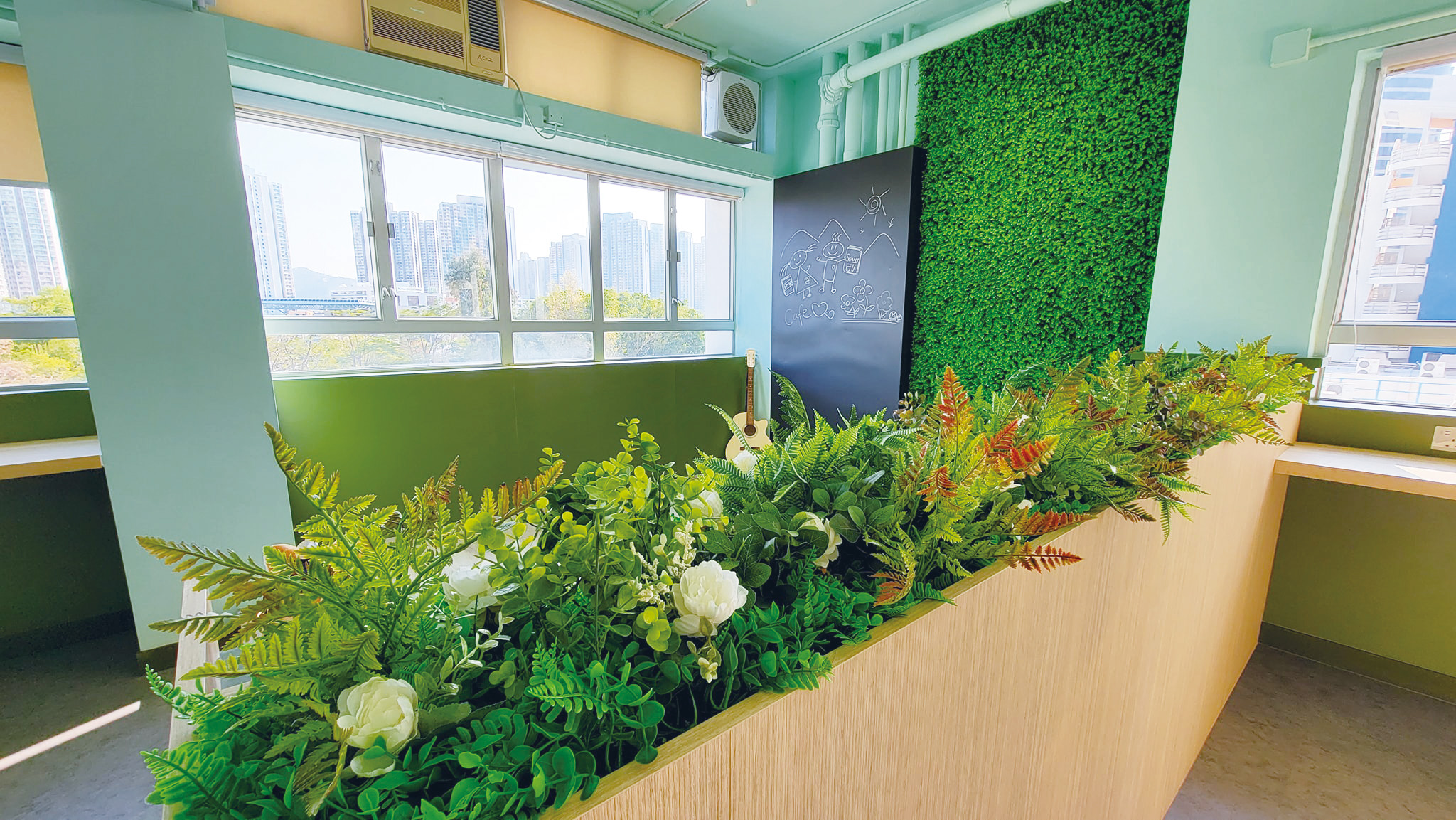 香港管理專業協會羅桂祥中學-英語咖啡閣-2