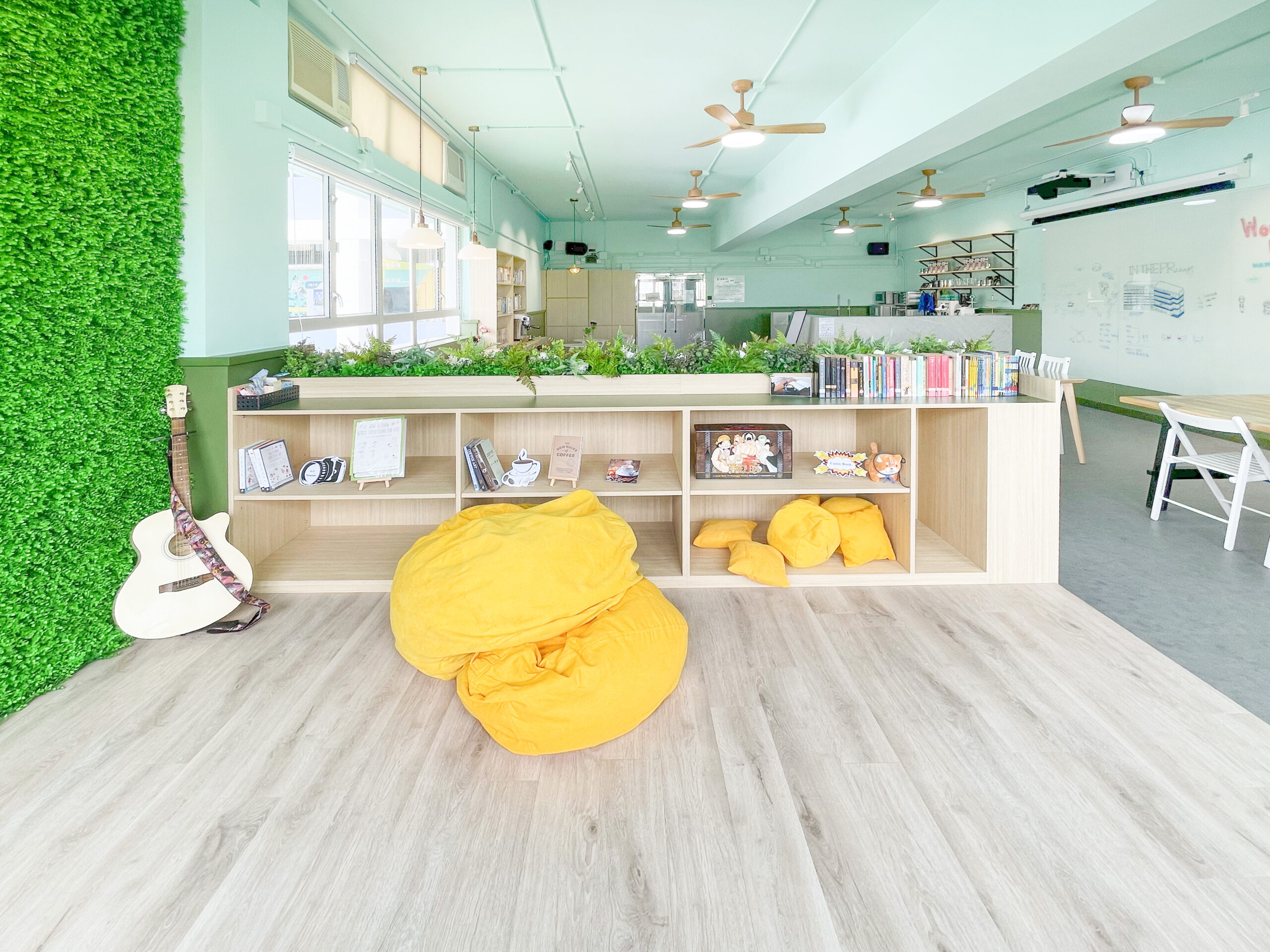 香港管理專業協會羅桂祥中學-英語咖啡閣9