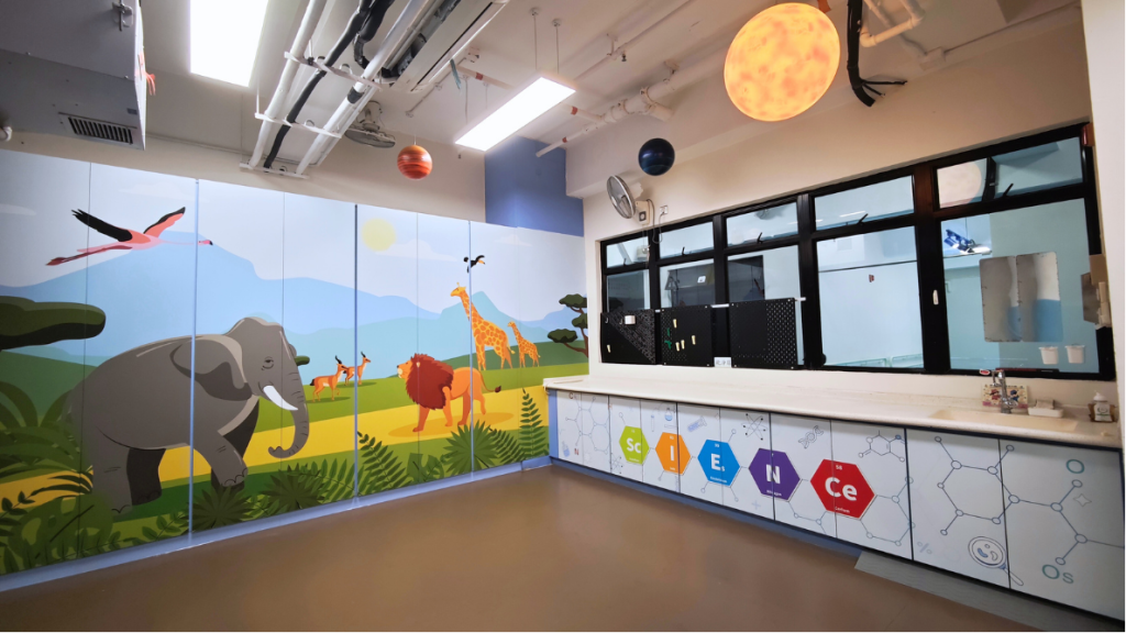 靈實恩光學校 - 科學室